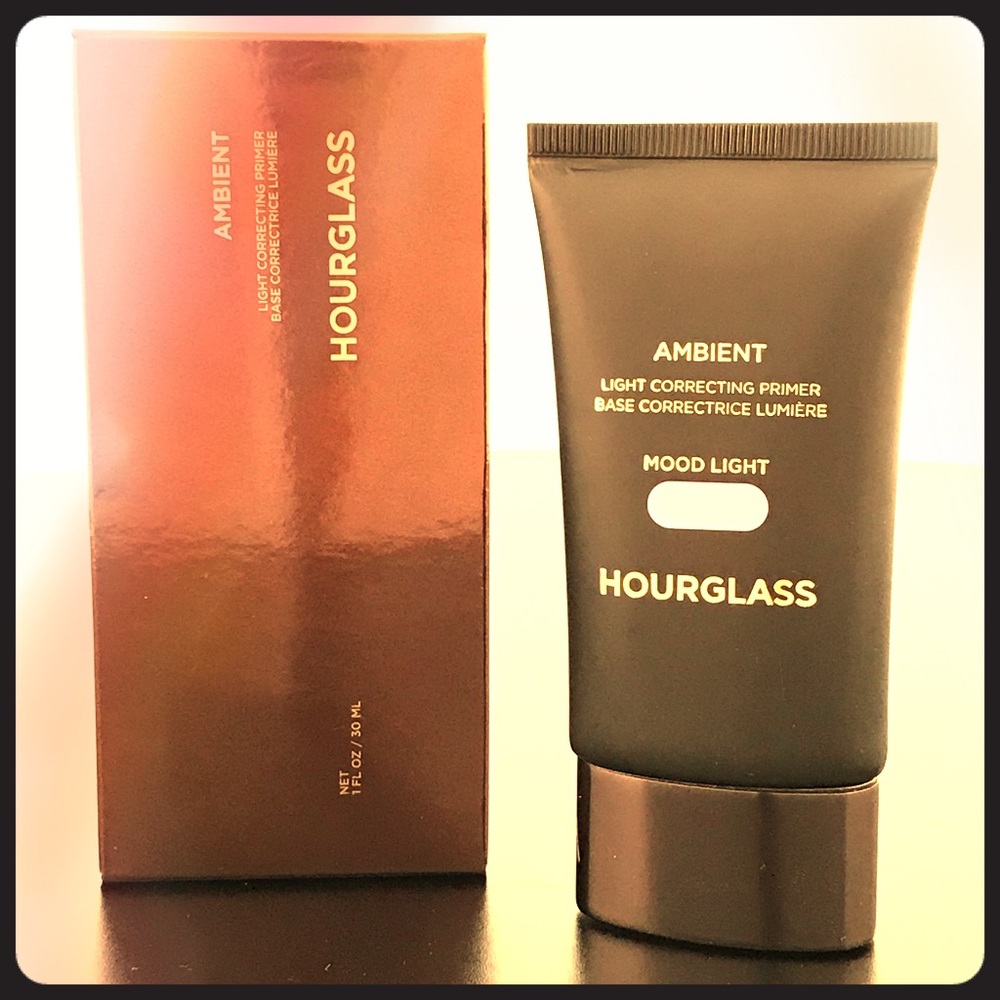 Hourglass: Ambient light correcting primer (Mood)